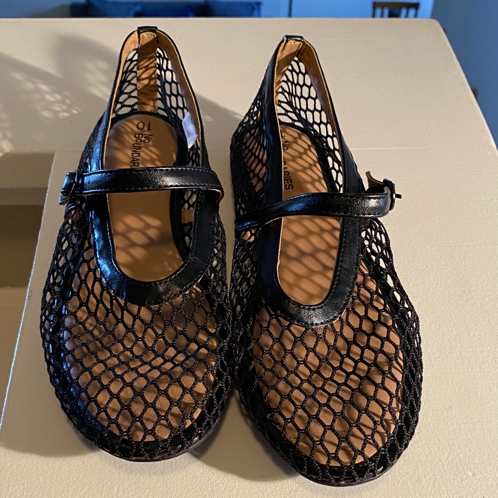No Boundaries Black Mesh Flats